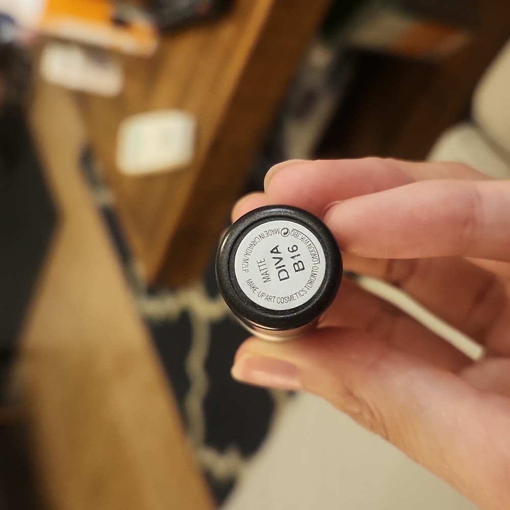 Mac lipstick - Picture 3 of 5